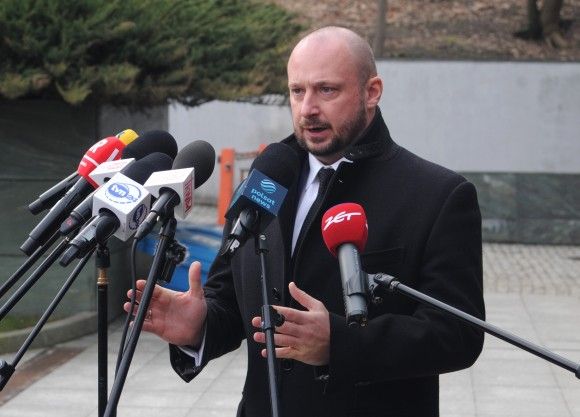 Szef BBN Jacek Siewiera w rozmowie z dziennikarzami