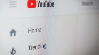 YT Shorts osiąga imponujące wyniki. Jak przestawiają się wyniki innych formatów Google'a?