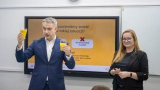 Lekcja NASK we współpracy z Ministerstwem Cyfryzacji dot. dezinformacji.