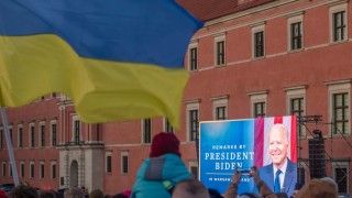 Film uderzający w wizarunek Joe Bidena. Dlaczego Facebook nie zdecydował się na usunięcie materiału?