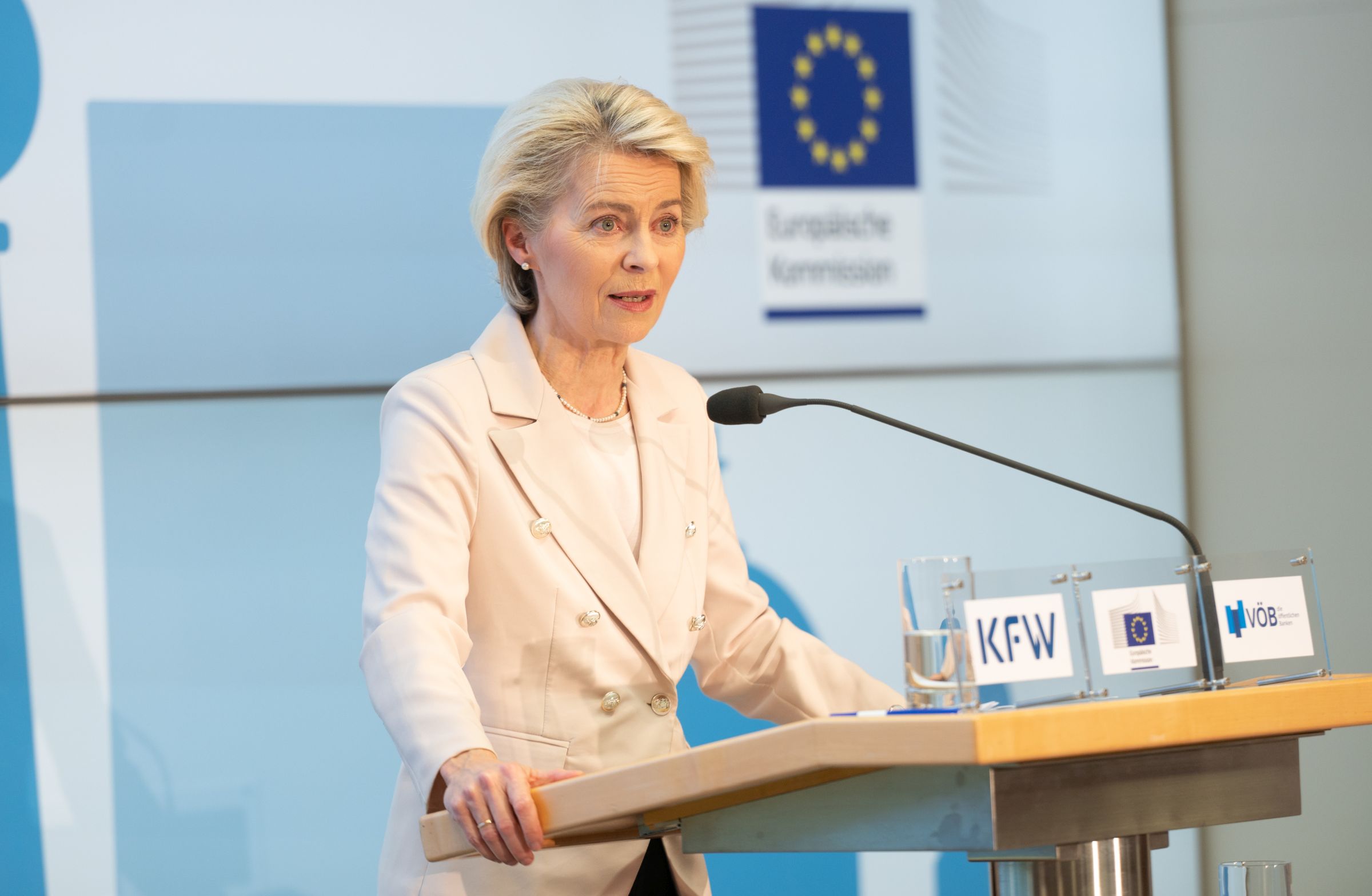 Szefowa KE: Musimy być dużo lepsi w produkcji obronnej