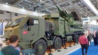 Nowy pojazd przeciwlotniczy Gürz firmy Aselsan