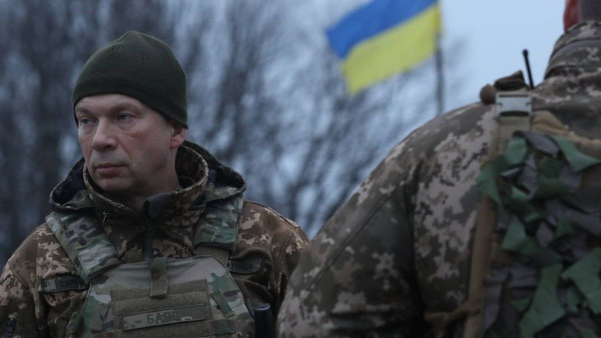 Украина: молодой министр против генерала. Две школы войны?
