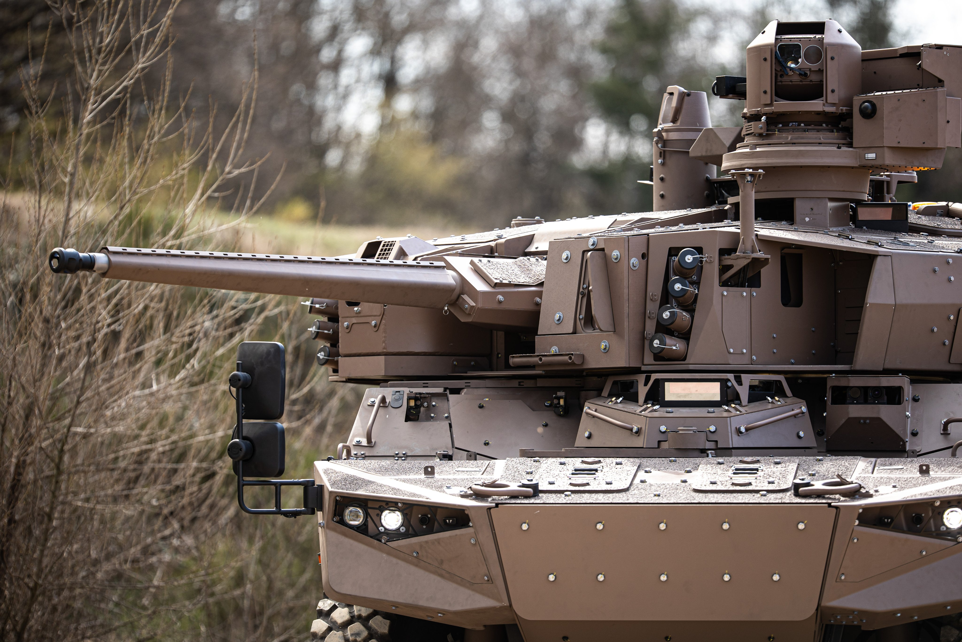 Francja: pancerny Jaguar od wewnątrz