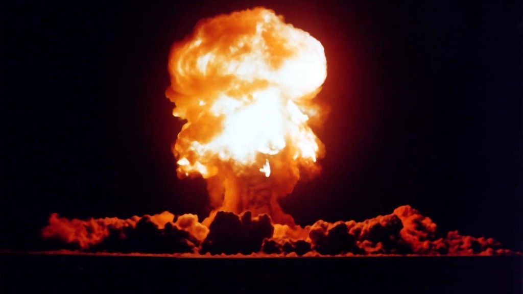 bomba atomowa grzyb atomowy
