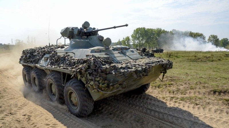 Węgierski BTR-80A.