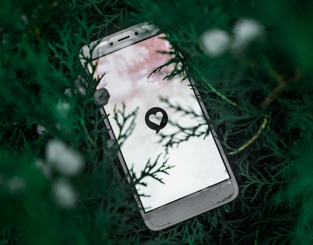 Aplikacje randkowe. Ostrożność wskazana