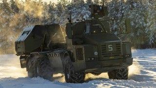 Należąca do British Army armatohaubica samobieżna Archer na poligonie Boden w Szwecji.