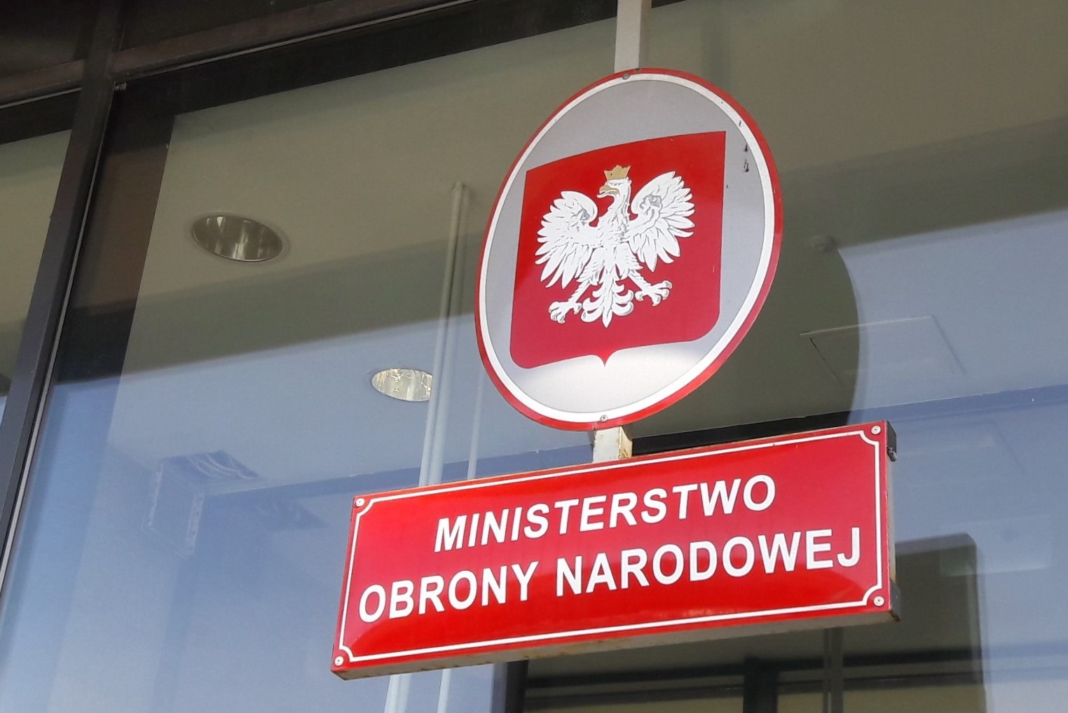 Zmiany kadrowe w MON także w departamentach