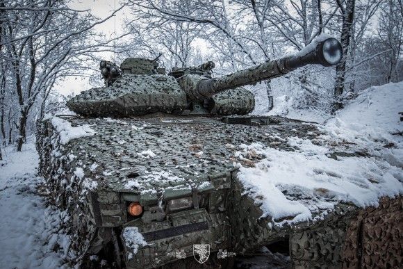 Dostarczony ze Szwecji bojowy wóz piechoty CV90 w rękach żołnierzy ukraińskiej 93 Samodzielnej Brygady Zmechanizowanej "Chołodnyj Jar".