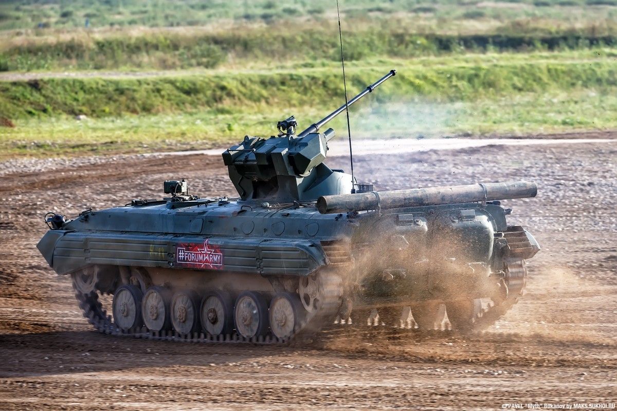 Rosyjski BWP z uzbrojeniem przeciwlotniczym