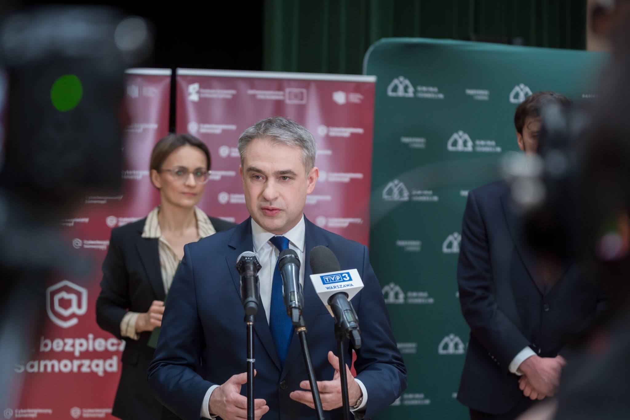 Ministerstwo Cyfryzacji siada do aktualizacji polityki AI