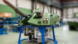 Będący w końcowej fazie montażu prototyp nowego systemu wieżowego Raka.