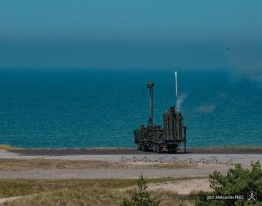 Jednostka ogniowa (wyrzutnia) przeciwlotniczego systemu rakietowego Mała Narew.