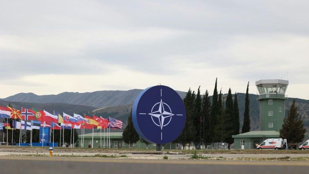 Baza lotnicza NATO w albańskim Kucova.
