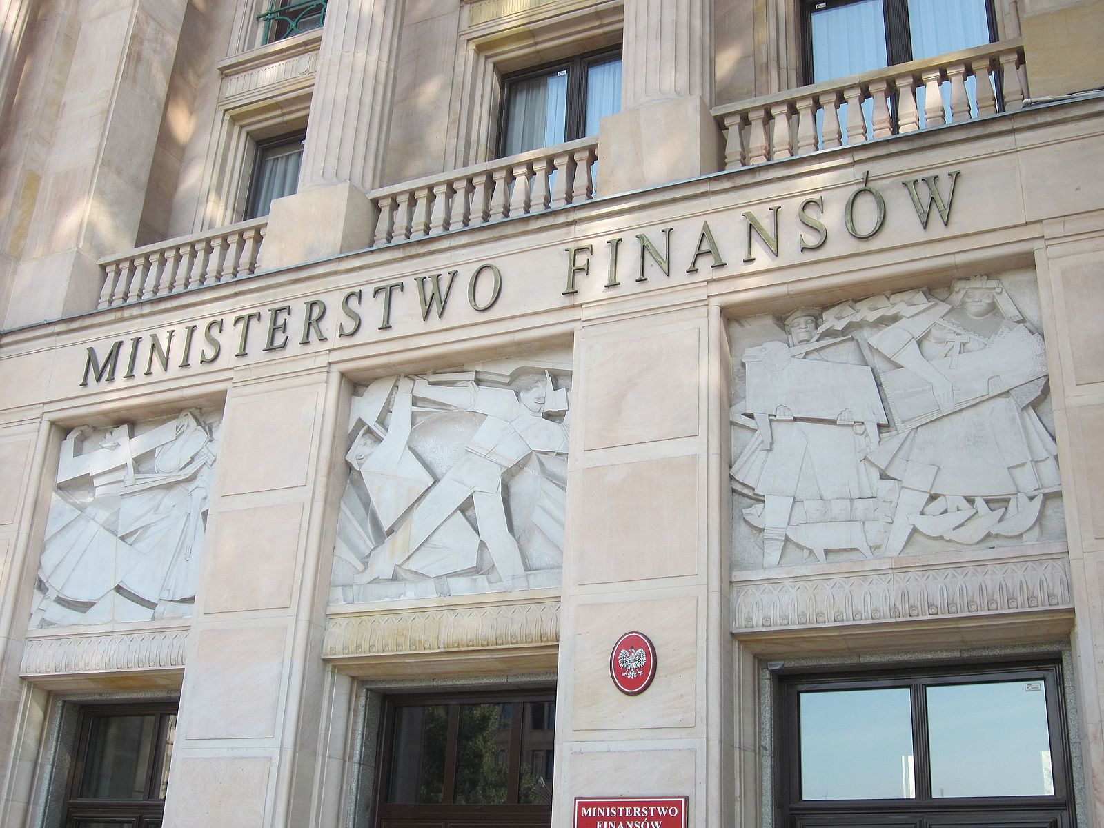 Nieprawidłowości w Ministerstwie Finansów. NIK zawiadamia prokuraturę