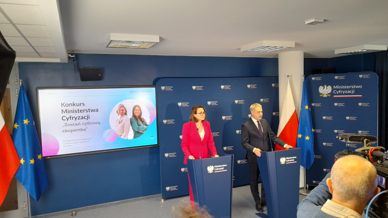 Konkurs resortu cyfryzacji. 6 milionów złotych na cyfrowe kompetencje kobiet