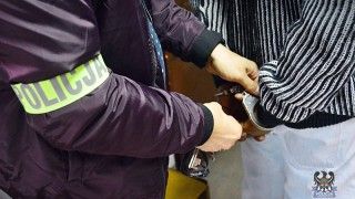 Cyberpolicjanci zatrzymali sprawców oszustwa nigeryjskiego