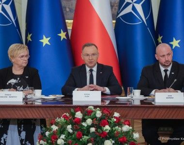 Prezydent Andrzej Duda otwiera posiedzenie RBN w przeddzień 25. rocznicy wstąpienia Polski do NATO