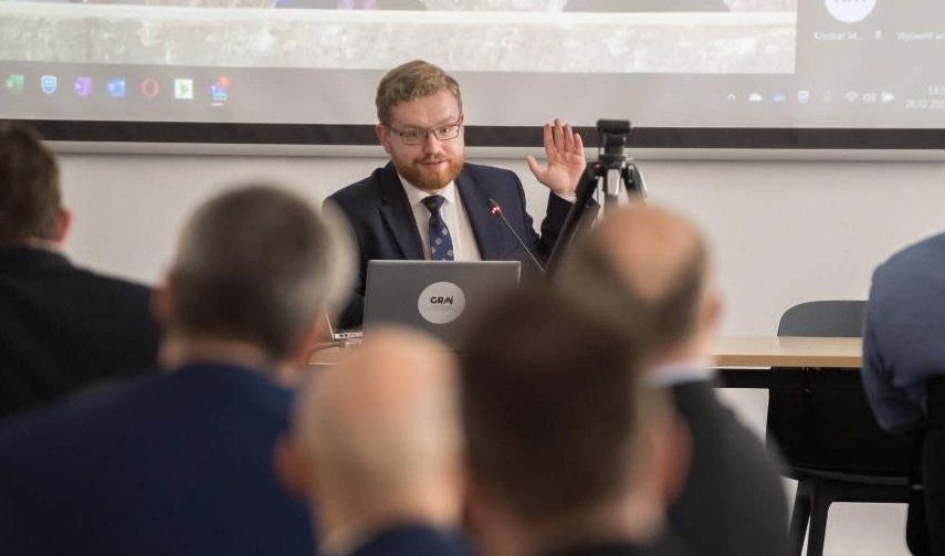 Rząd zajmie się wdrożeniem DSA w Polsce. Standerski: Przejrzyste zasady coraz bliżej