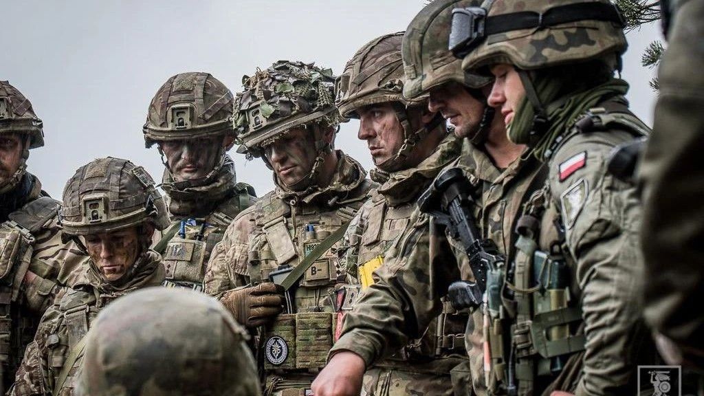 Wtorkowy przegląd mediów; 25 lat temu weszliśmy do NATO; Globalizacja wojny