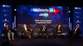 Uczestnicy debaty o roli samorządów w OCK
