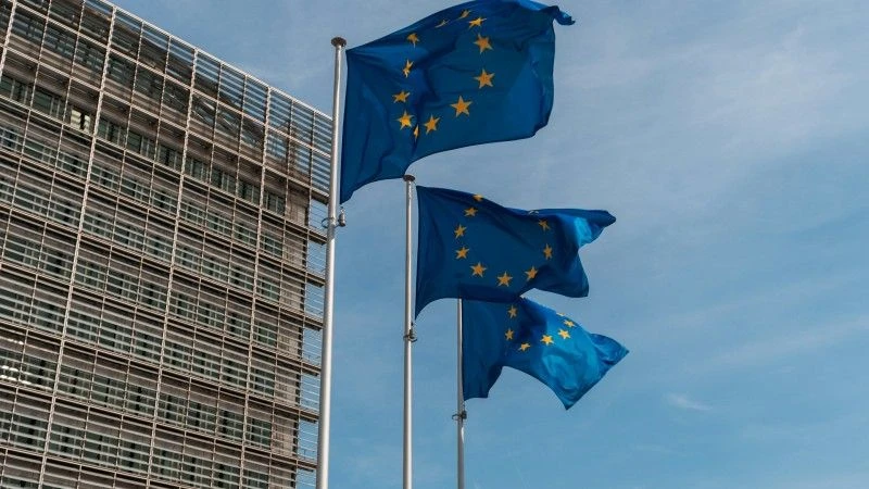 Parlament Europejski przyjął AI Act. Nie wszyscy są jednak zadowoleni z jego treści - pojawiają się twierdzenia o "straconej szansie" i lobbingu gigantów technologicznych.