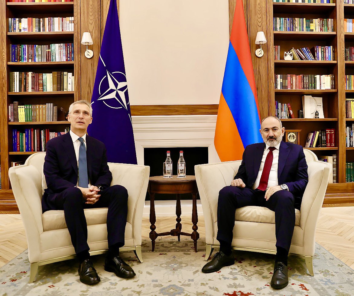 Azerbejdżan grozi Armenii. Spotkanie Paszynian-Stoltenberg