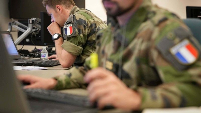 Francja wojsko cyber