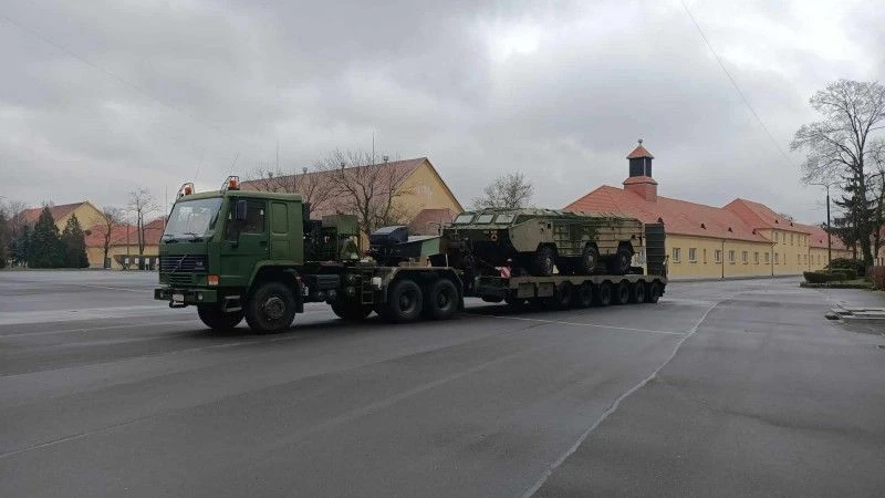 Polska 9K79 Toczka z toruńskiego muzeum artylerii zmierzająca na remont.