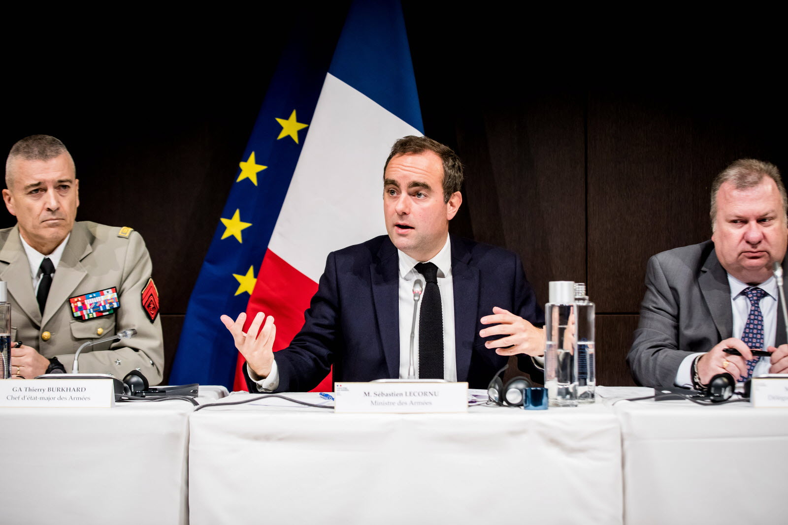 Francja ujawnia szczegóły gospodarki wojennej