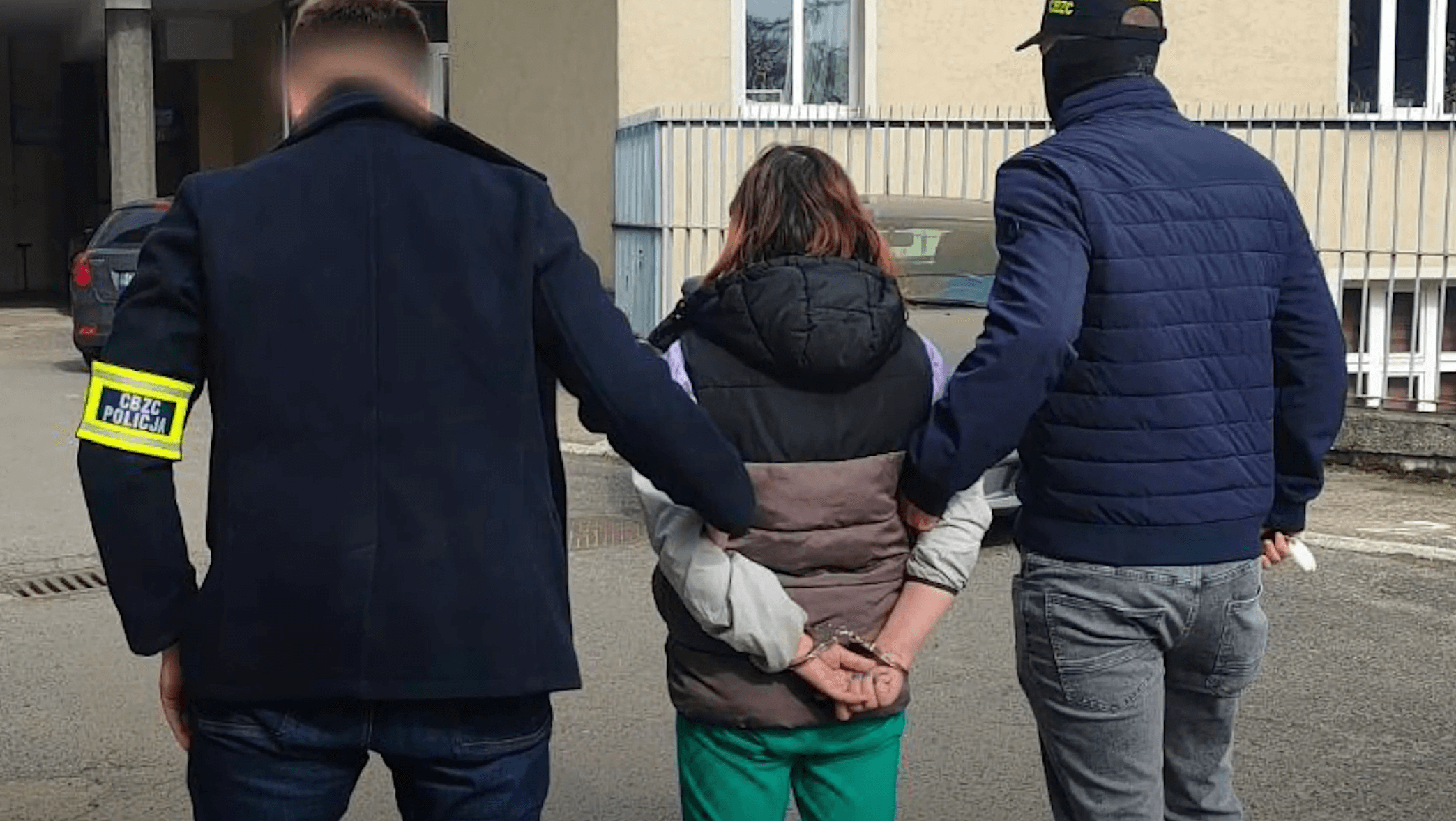 Policja rozbiła zorganizowaną grupę oszustów