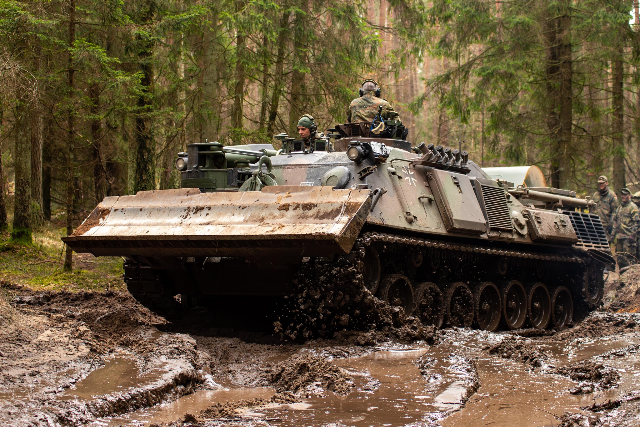 Germany has delivered a fresh  aid package to Ukraine