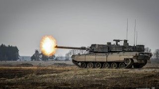 Polski czołg K2 Black Panther należący do 20 Bartoszyckiej Brygady Zmechanizowanej na poligonie w Orzyszu.