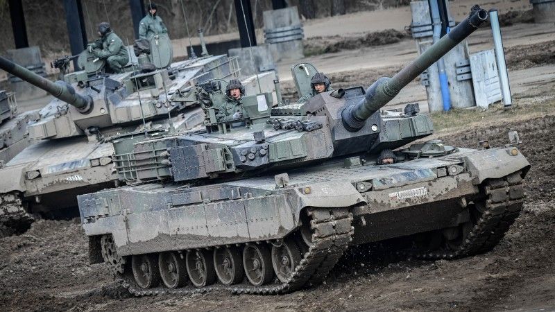 Polskie czołgi K2 Black Panther należące do 20 Bartoszyckiej Brygady Zmechanizowanej na poligonie w Orzyszu.