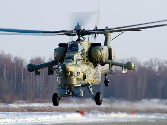 Rosyjski śmigłowiec szturmowy Mil Mi-28N w zawisie.