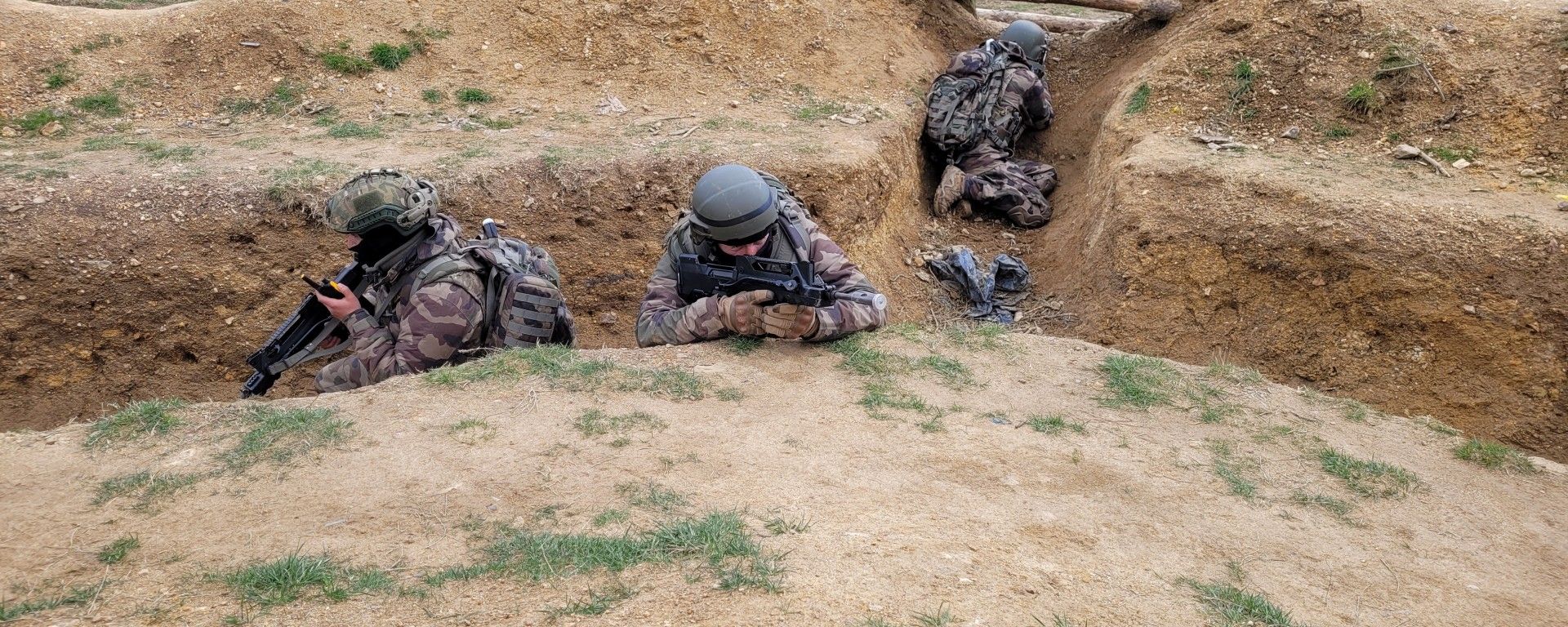 Walka w okopach, szkolenie wojsk ukraińskich gdzieś we Francji