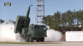 Wystrzelenie pocisku CTM-290 z wyrzutni Homar-K na poligonie w Republice Korei.