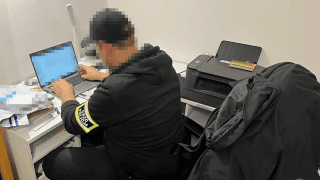 Policjanci z Centralnego Biura Zwalczania Cyberprzestępczości przeprowadzili operację DAKOTA.