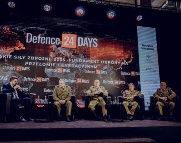 Generałowie na Defence24 Days: korpus w Wojskach Lądowych, artyleria w WOT