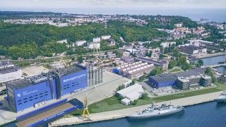 Wizualizacja fregaty Miecznik w PGZ Stoczni Wojennej.