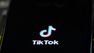 TikTok nie składa broni w walce o utrzymanie status quo na rynku amerykańskim. Do sądu trafił pozew przeciwko nowym przepisom prawnym, które w ostatnim czasie uchwalił Kongres.