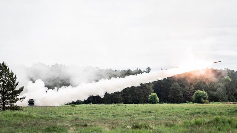 M142 HIMARS podczas ćwiczeń ogniowych na terenie Litwy.