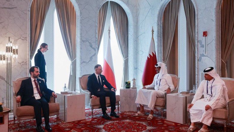 Prezydent Andrzej Duda na spotkaniu z Emirem Kataru Jego Wysokością Szejkiem Tamimem bin Hamada bin Khalifa Al Thanim podczas Katarskiego Forum Ekonomicznego 14.05.2024