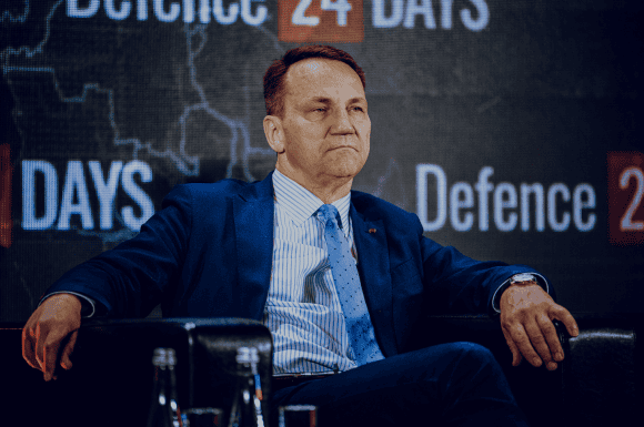 Radosław Sikorski msz defence24 dans