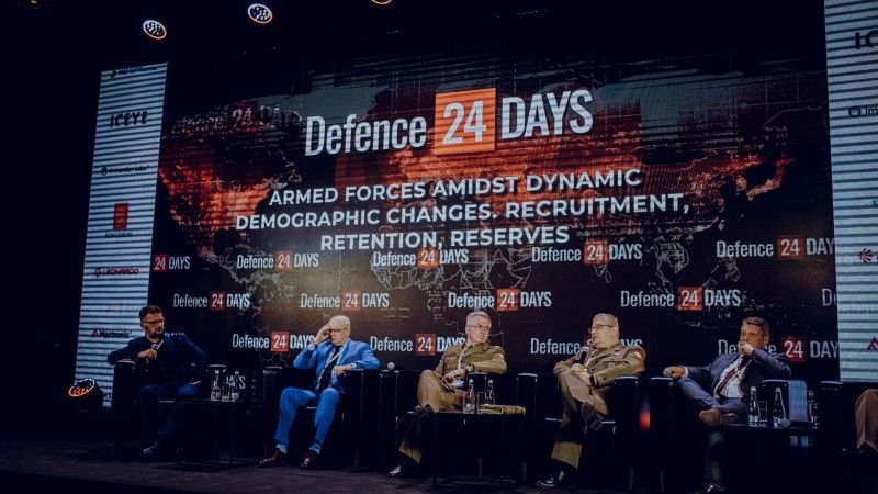 Panel Defence24Days dotyczący rekrutacji do sił zbrojnych