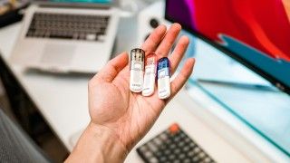 Pracownik zgubił pendrive z danymi osobowymi. Firma zapłaciła gigantyczną karę