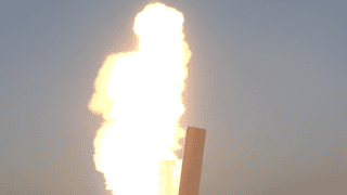 Moment wystrzelenia pocisku PAC-3 MSE z pionowej wyrzutni rakietowej