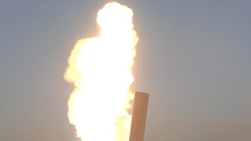 Moment wystrzelenia pocisku PAC-3 MSE z pionowej wyrzutni rakietowej