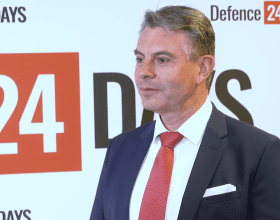 Rozmowa Defence24.pl z inż. Thomasem Geisslerem (Rohde & Schwarz) podczas Defence24 Days 2024.